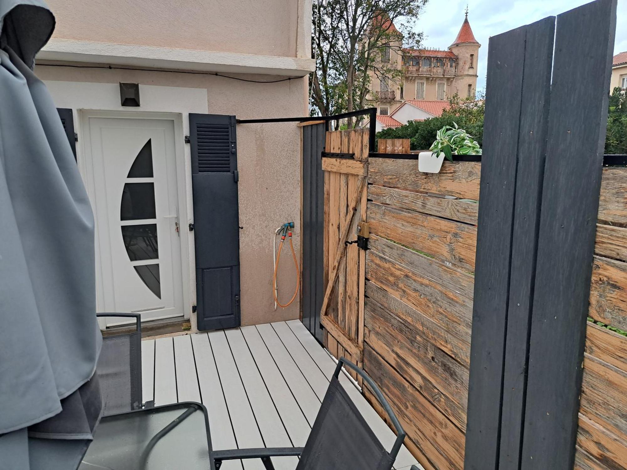 Seduisant Studio Avec Cour Privative La Crau Dış mekan fotoğraf
