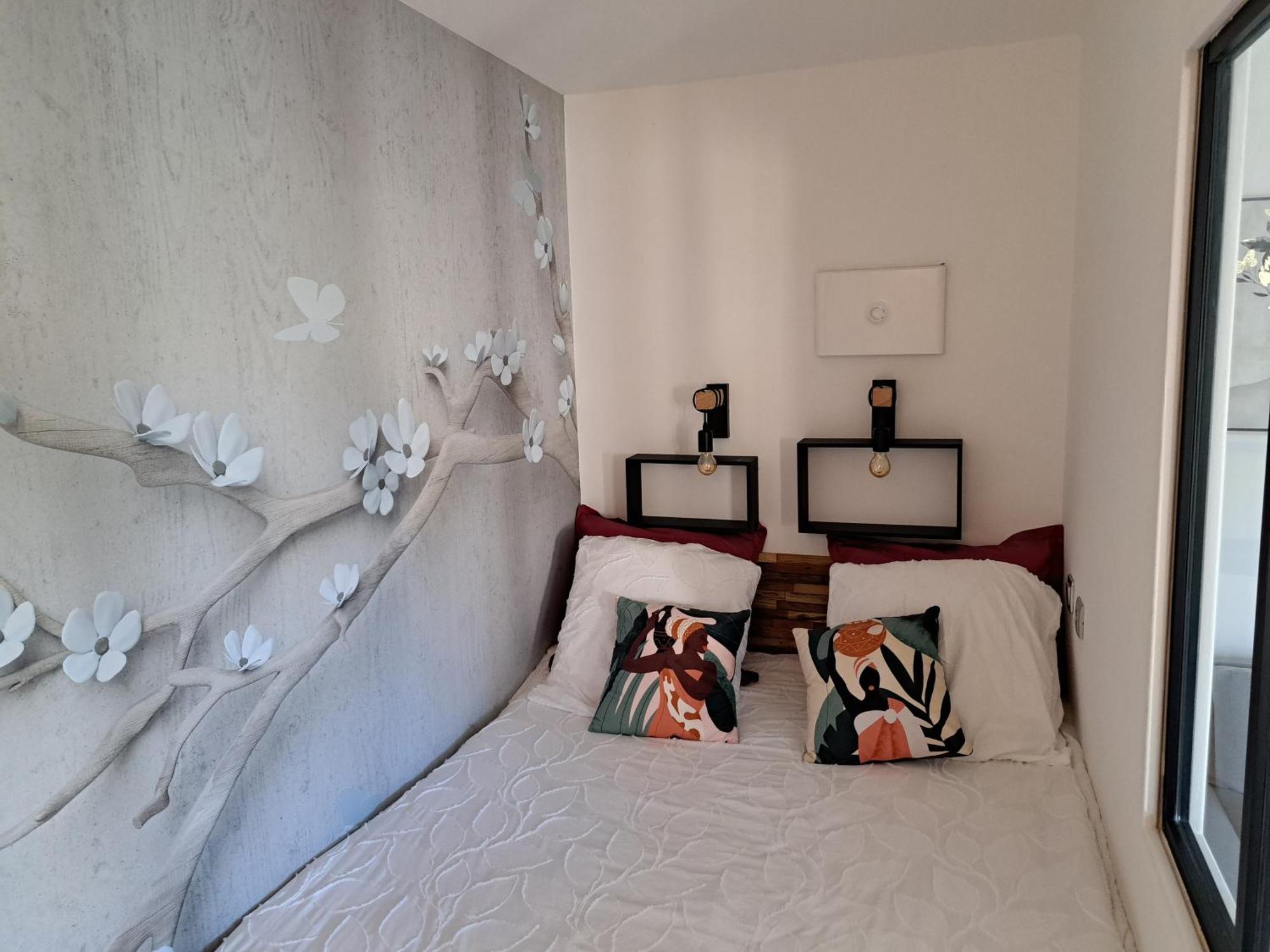 Seduisant Studio Avec Cour Privative La Crau Dış mekan fotoğraf